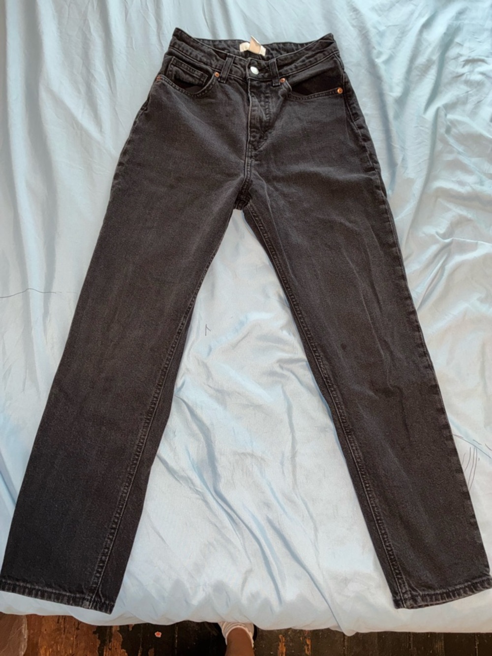 WomenBlack Straight-Leg Jeans - Classic Fit